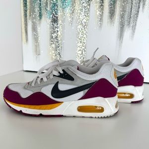 Nike women’s air max correlate